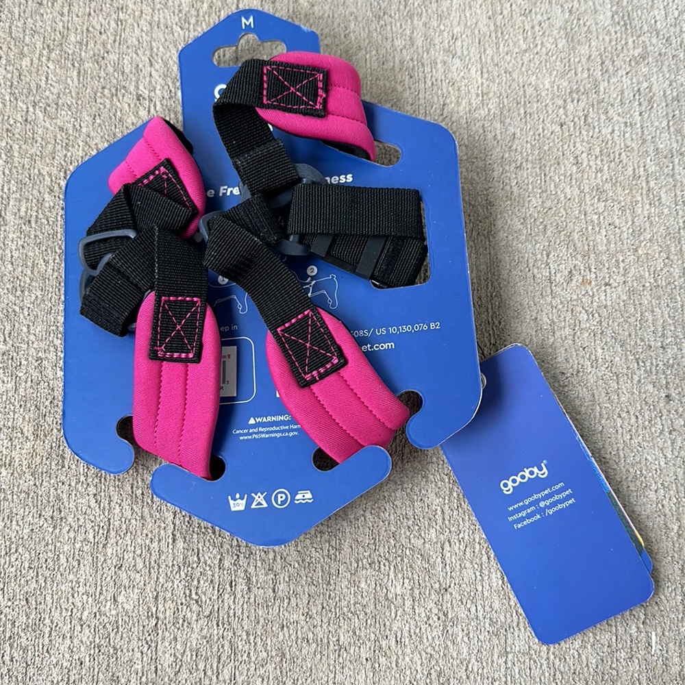 Gooby Escape-free Sport Harness for Medium dog 14.25-21.5in chest Barbie Pink - Picture 7 of 9